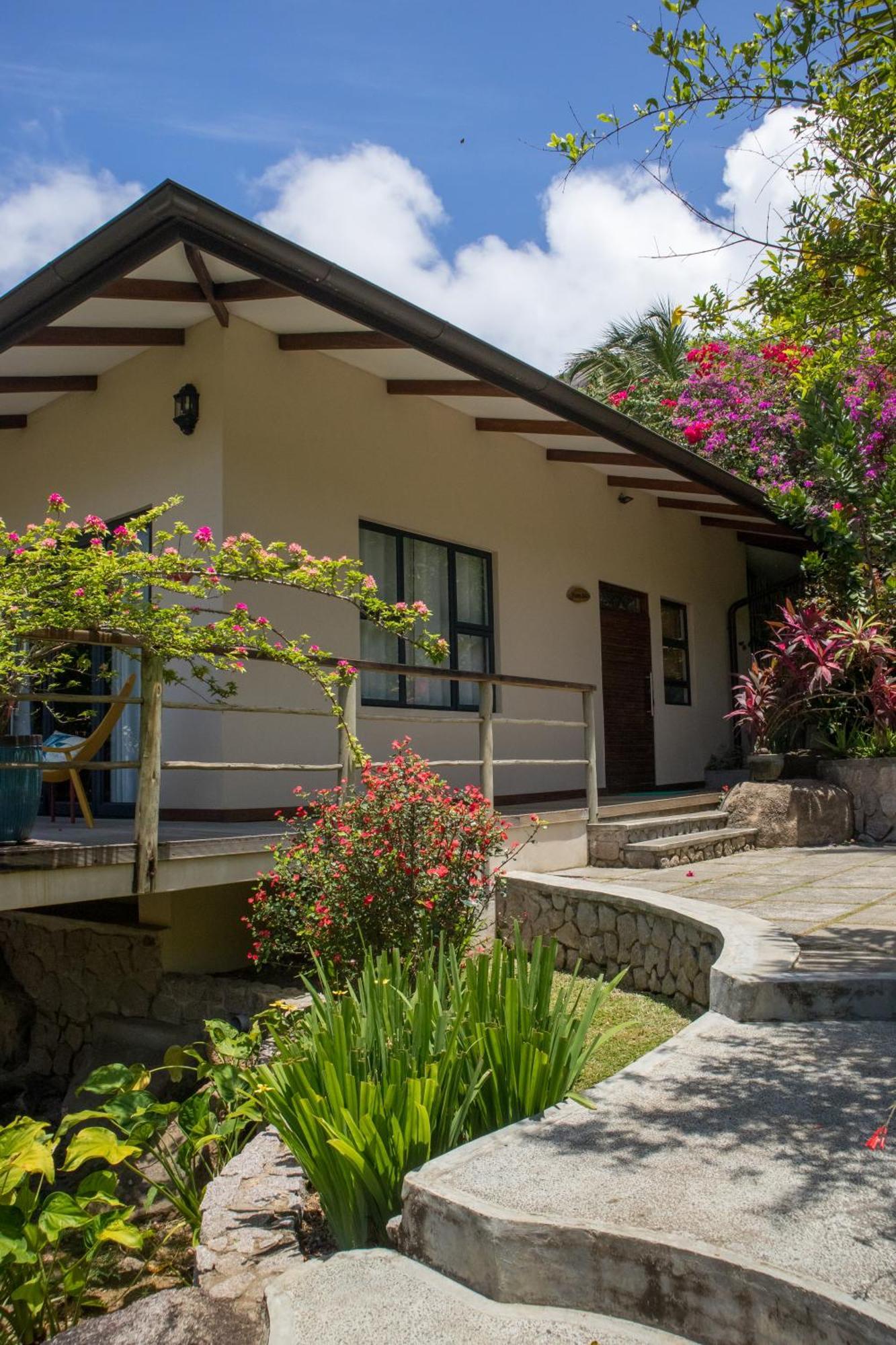Domaine Desaubin Luxury Villas Takamaka Exterior photo