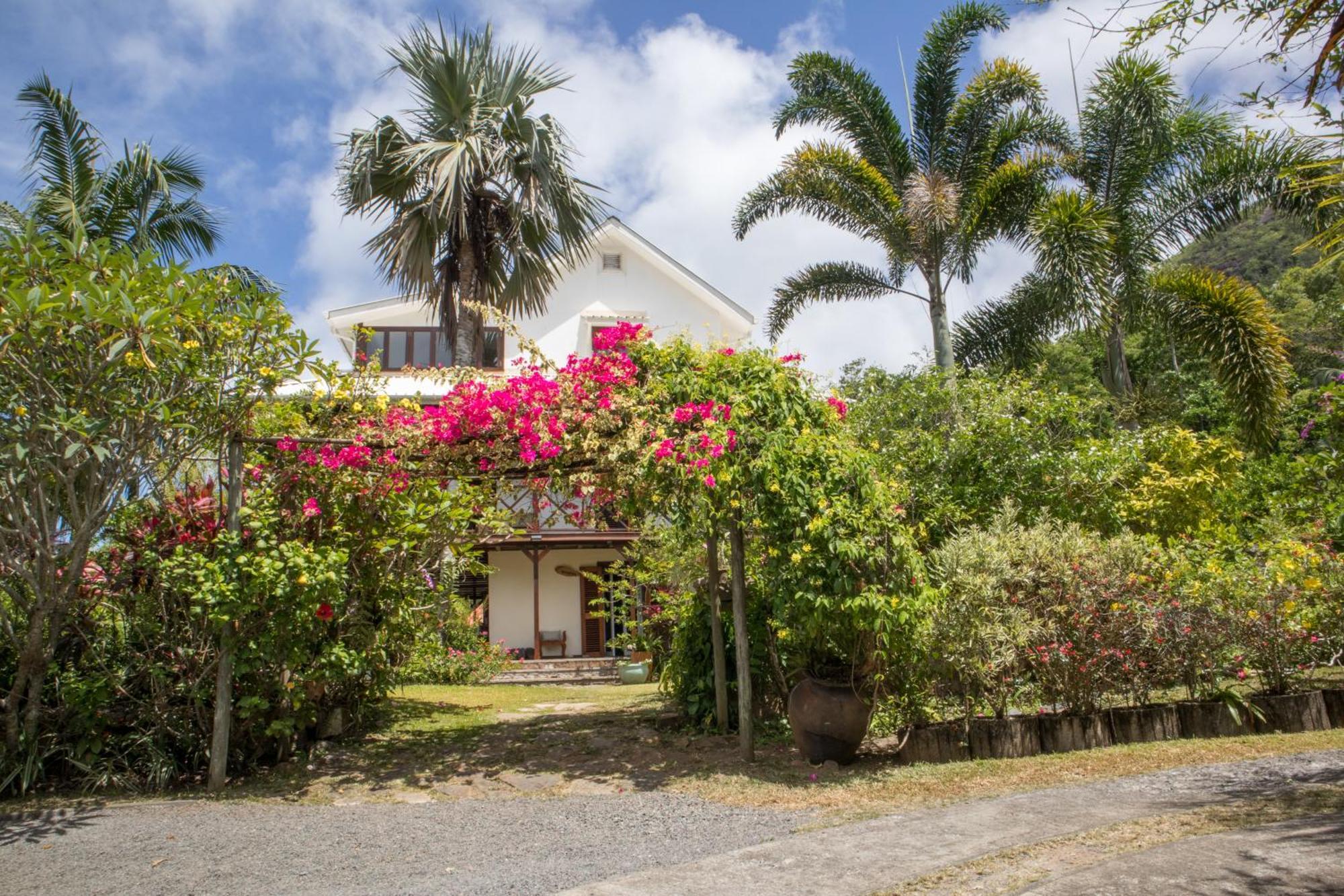 Domaine Desaubin Luxury Villas Takamaka Exterior photo