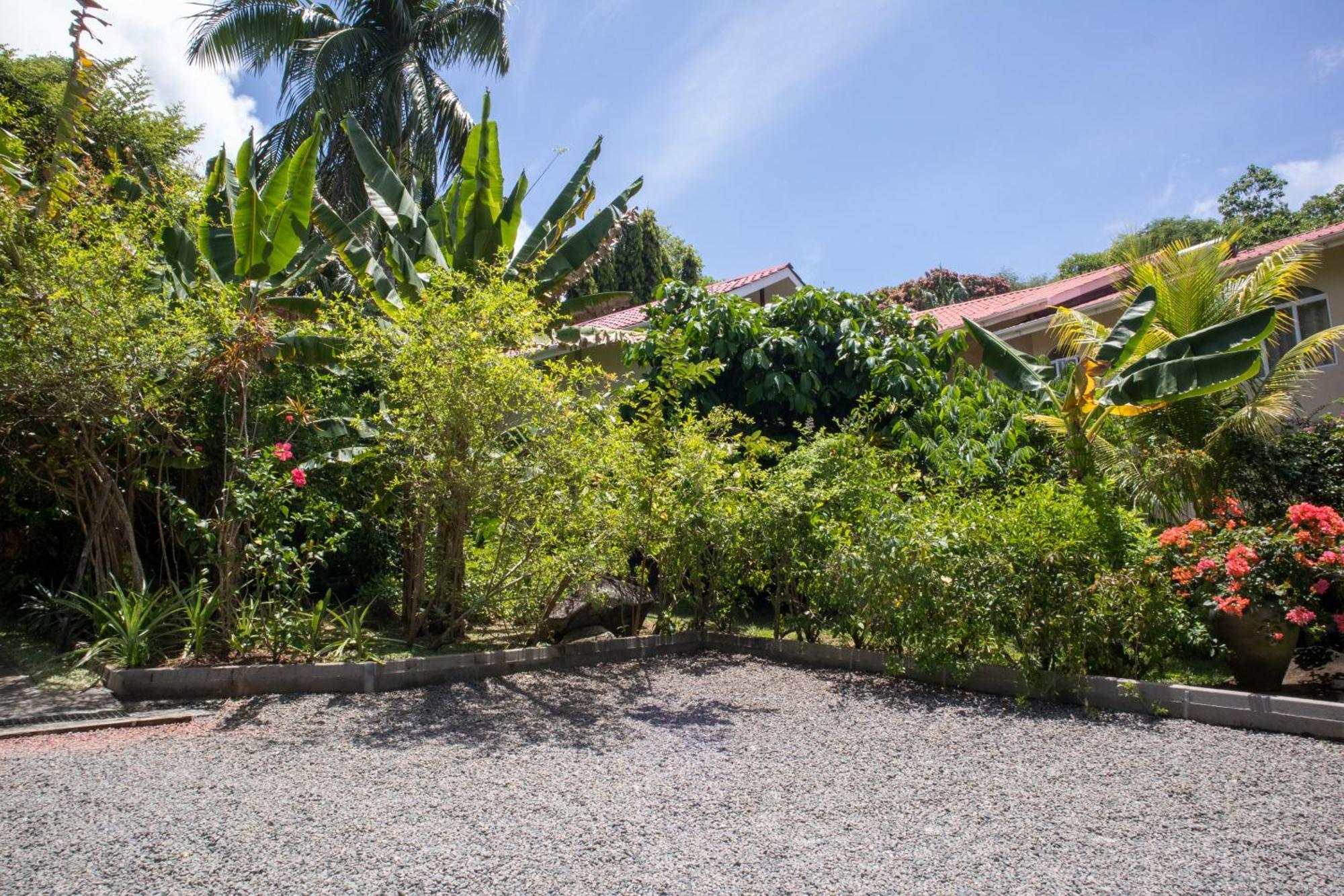 Domaine Desaubin Luxury Villas Takamaka Exterior photo